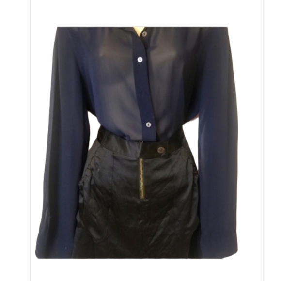 Sexy Tommy Hilfiger Tommy Jeans Silk Skirt🍷CAN 2/$30(COPY) - Picture 9 of 9